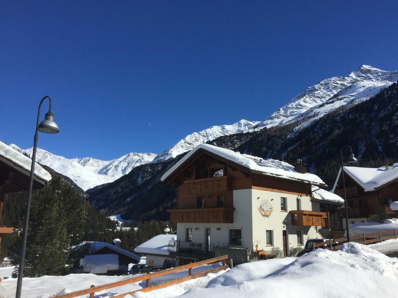 Chalet Bucaneve サンタ・カテリーナ・ヴァルフルヴァ エクステリア 写真